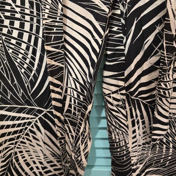 Black and White Palm Print Pants - Picture 3 of 8